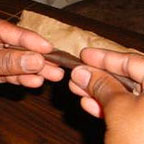 How to roll a blunt